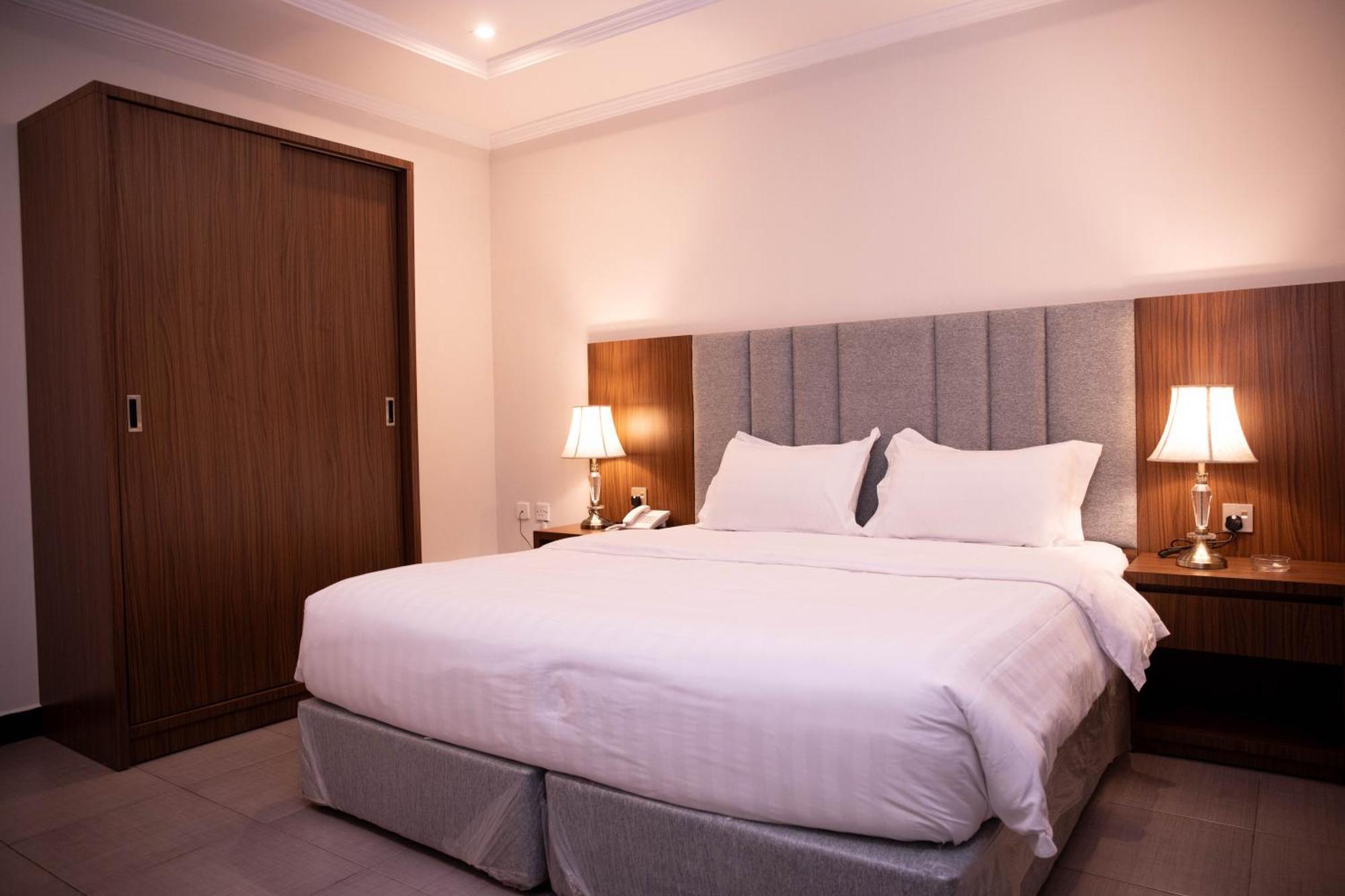 Golden Suites Jubail Bagian luar foto