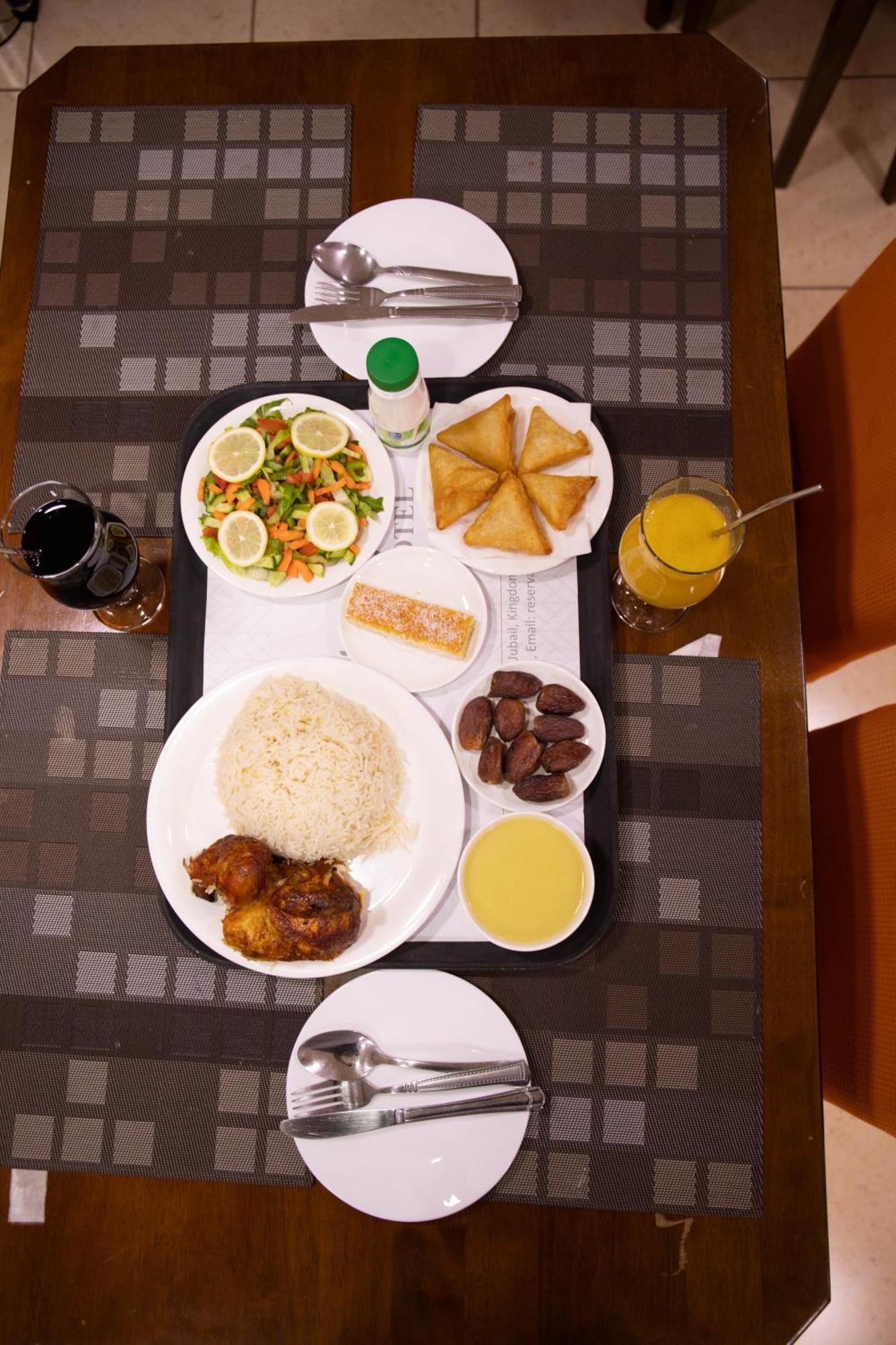 Golden Suites Jubail Bagian luar foto